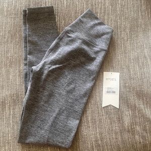 SOLD Stori leggings